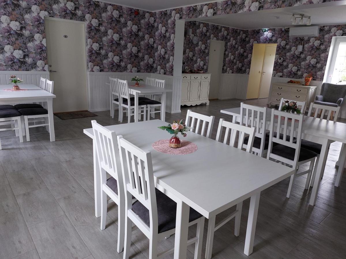 Tamme Teemaja Hotel Izak Екстериор снимка